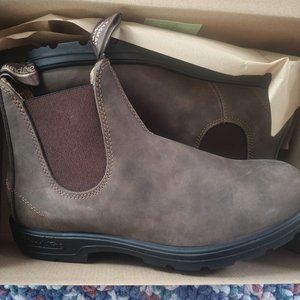 Brand new in box Blundstone Unisex Winter Boots